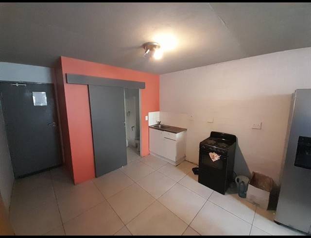 0 BEDROOM APARTMENT FOR SALE IN WYNBERG